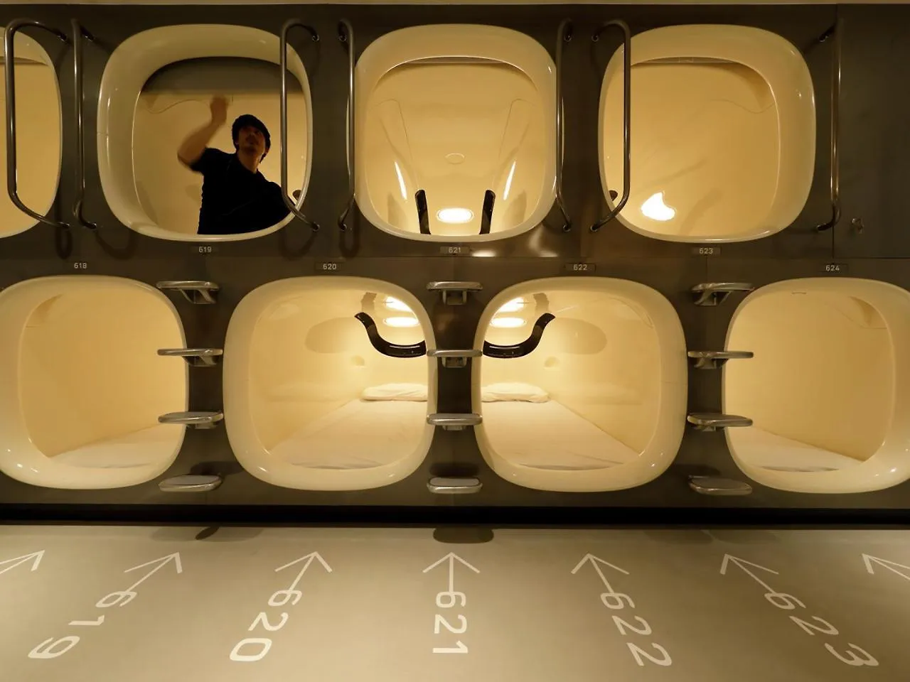 ** Hôtel capsule Hotel Nine Hours Shin Osaka Station Japon